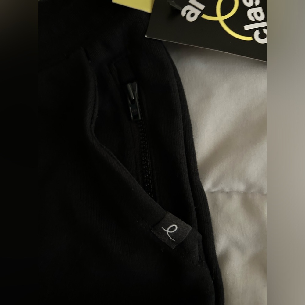NWT SweatPant - Picture 5 of 6